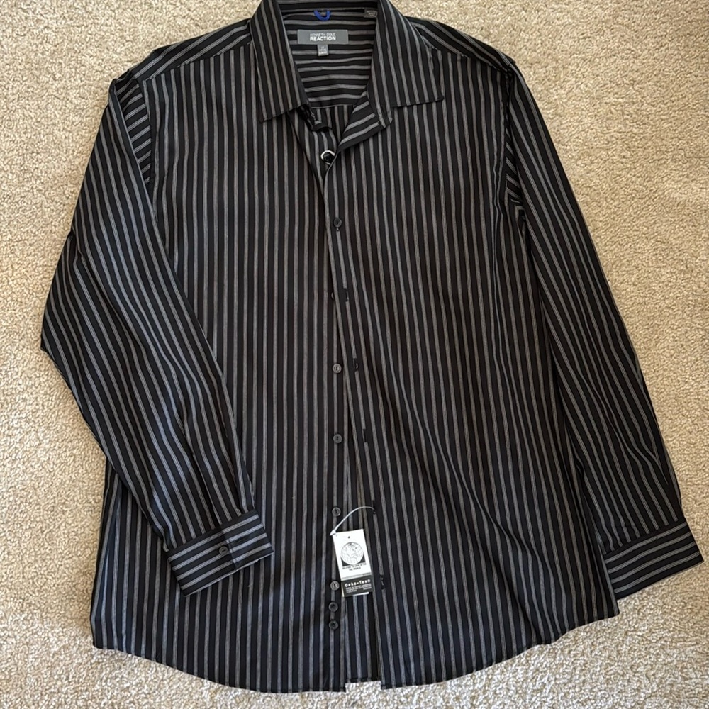 🔥5 for $10 Kenneth Cole Reaction Black Striped Dress Shirt